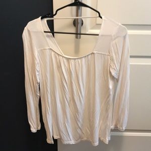 Old Navy flowy top. Ivory